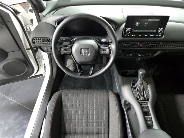 Used 2025 Honda HR-V Sport image 16