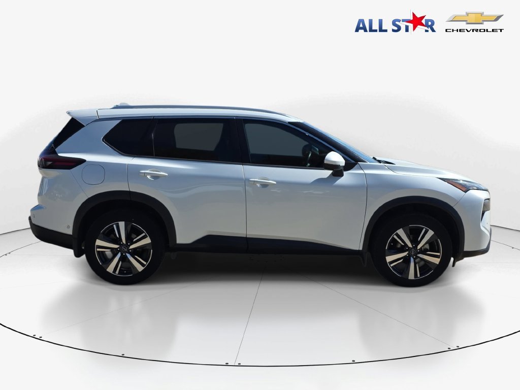 Used 2024 Nissan Rogue SL w/ SL Premium Package FWD image 2