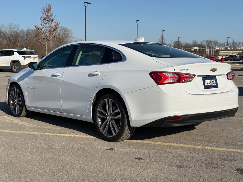 Used 2024 Chevrolet Malibu LT image 3