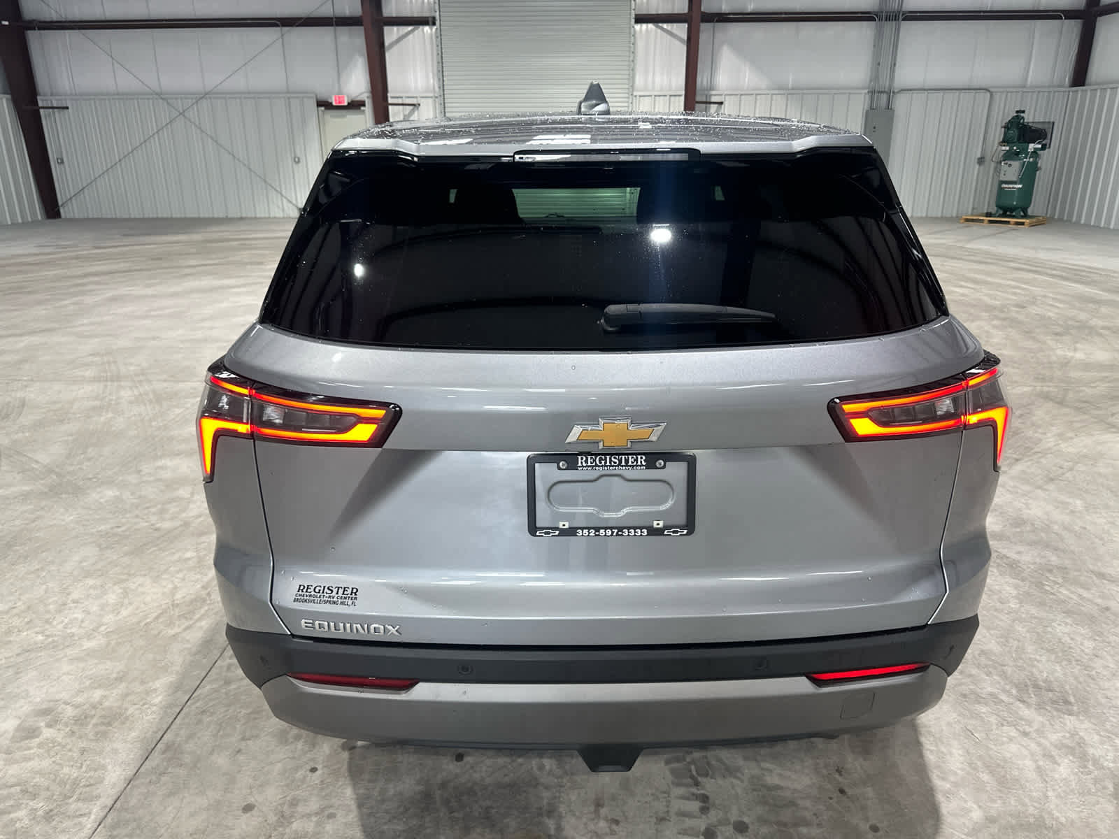 Used 2025 Chevrolet Equinox LT FWD image 4