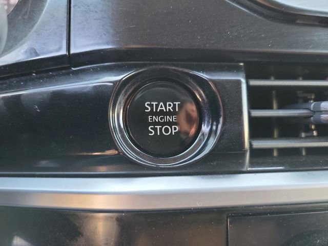 Used 2025 Nissan Pathfinder SV image 28