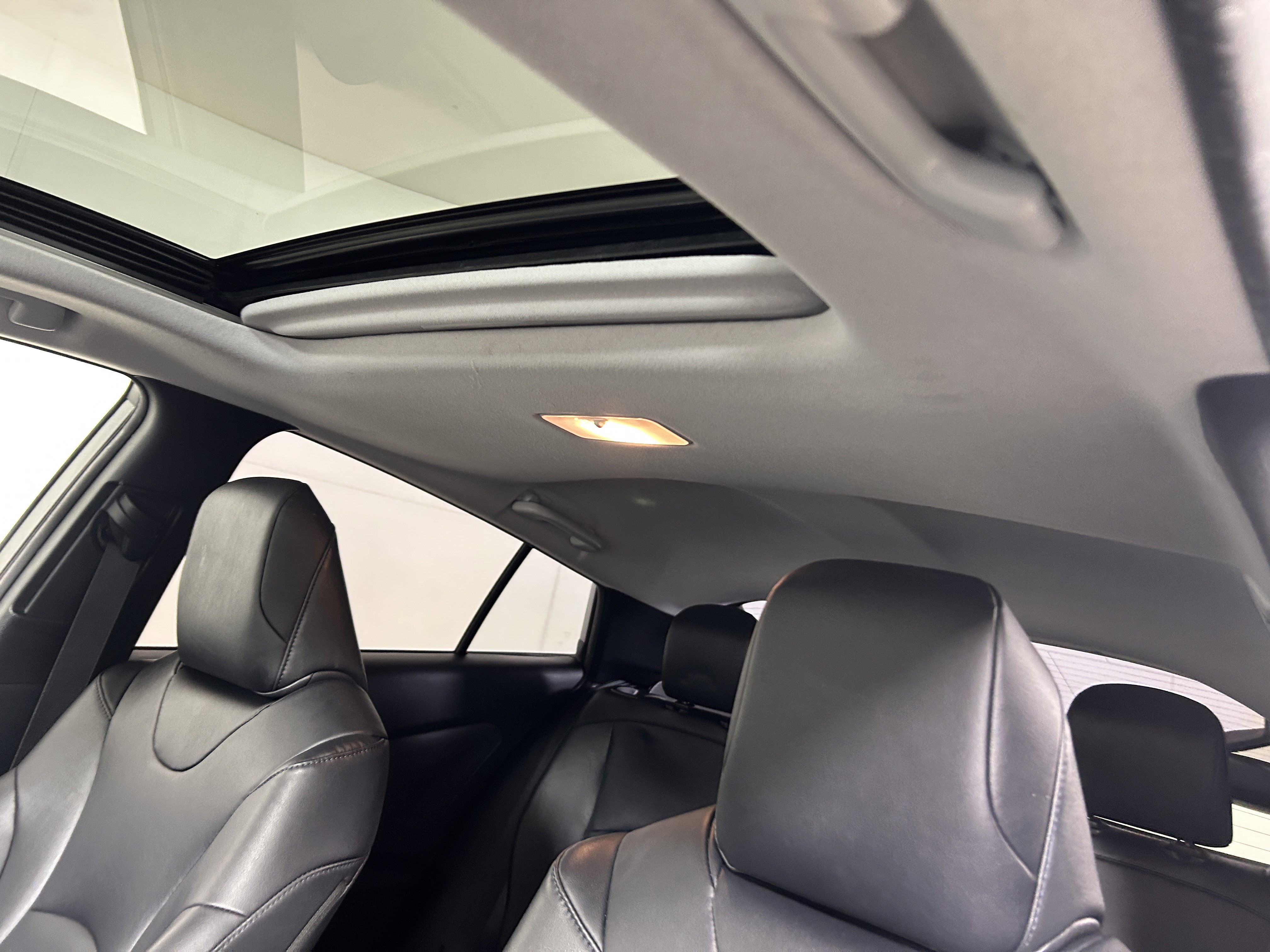 Used 2019 Toyota Prius XLE image 10
