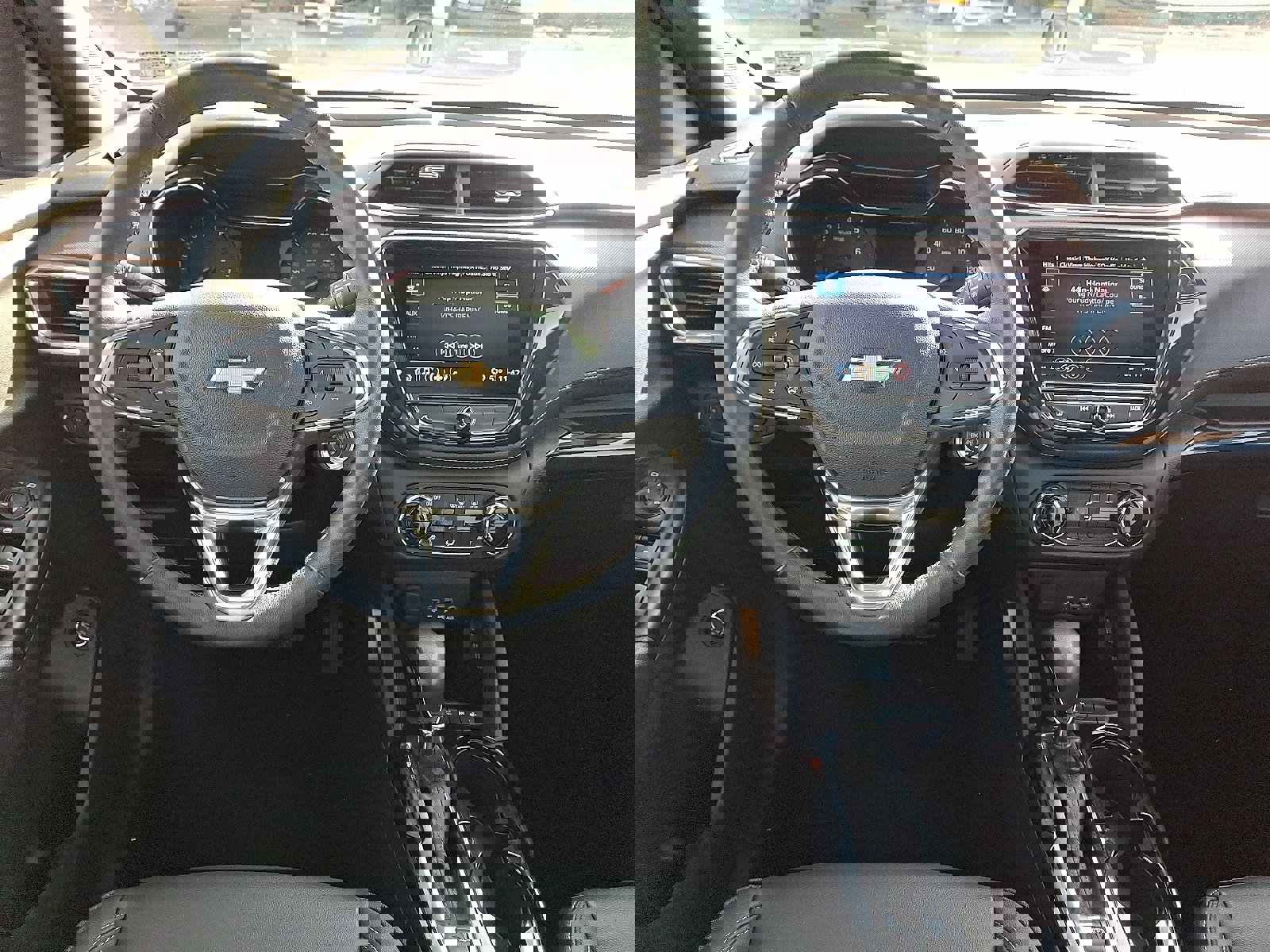 Used 2022 Chevrolet TrailBlazer ACTIV w/ Sun and Liftgate Package image 11