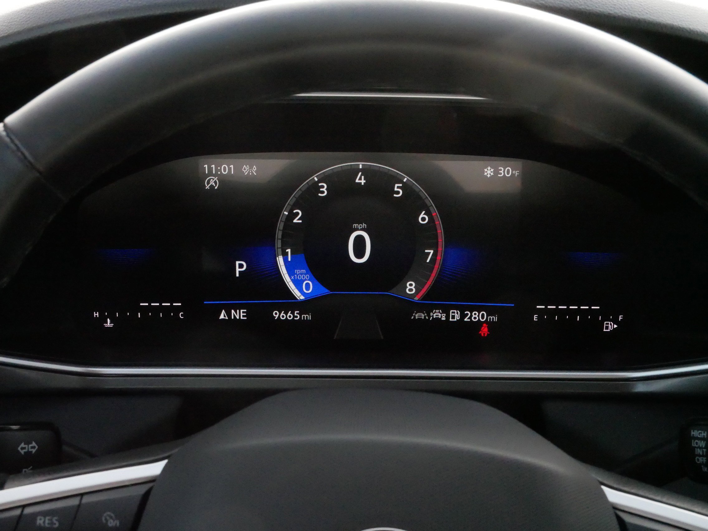 Certified 2025 Volkswagen Taos SE image 21