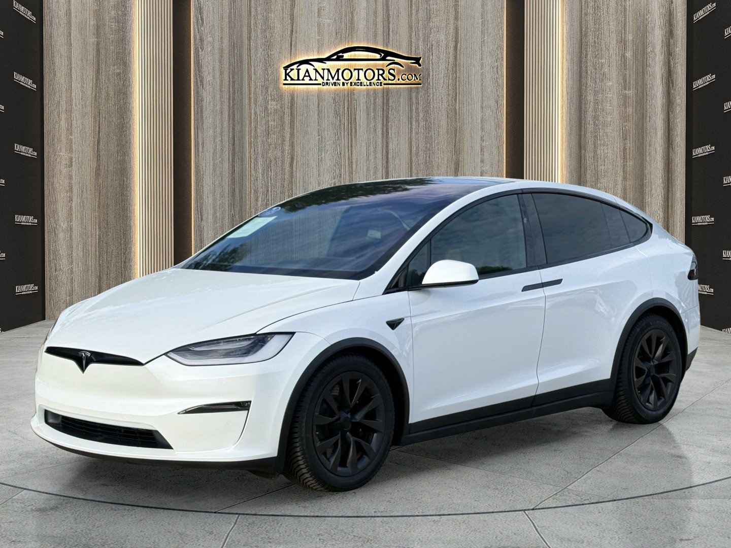 Used 2022 Tesla Model X Plaid image 7