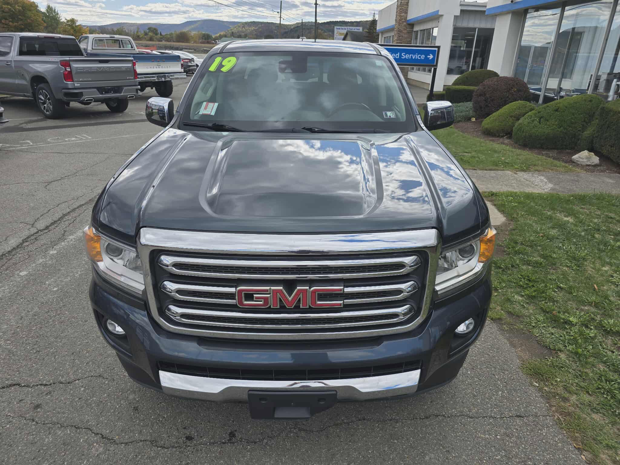 Used 2019 GMC Canyon SLT w/ Driver Alert Package image 9