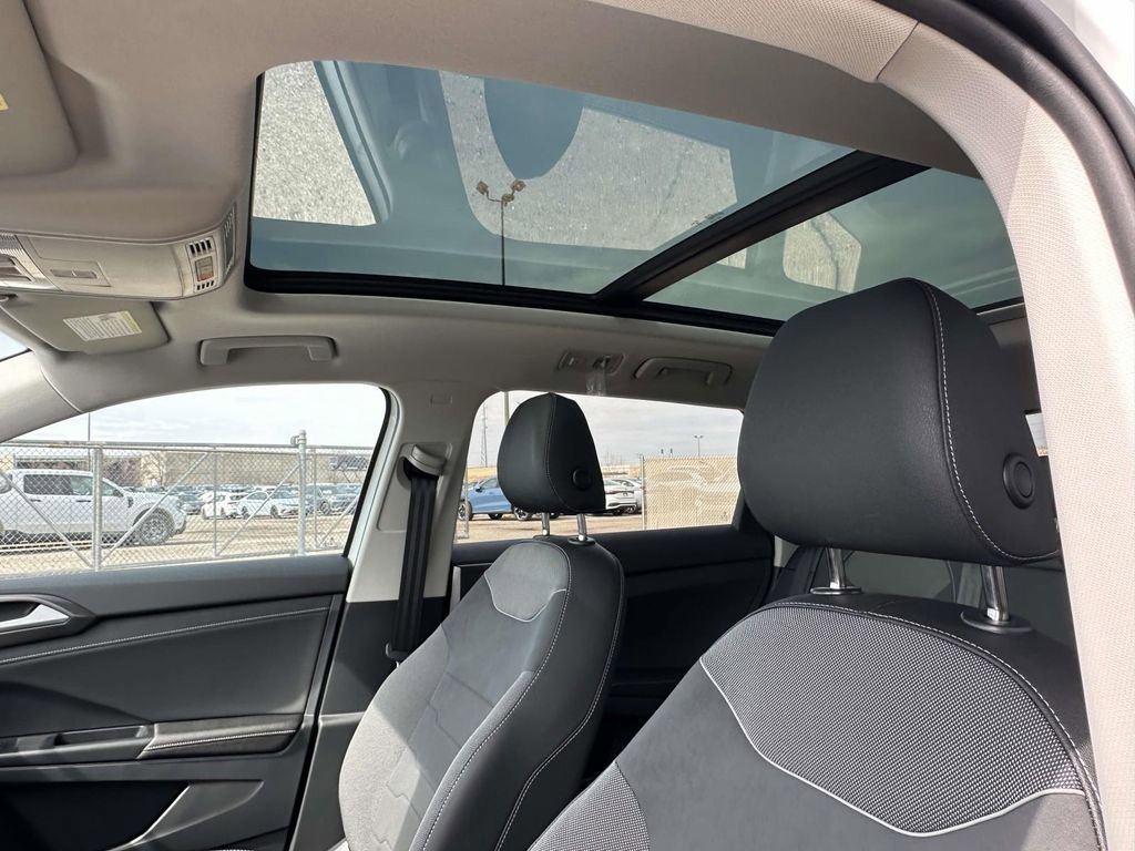 New 2025 Volkswagen Taos SE AWD/4WD image 15