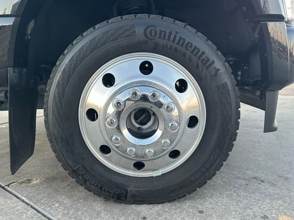 Used 2025 Ford F450 Platinum image 34