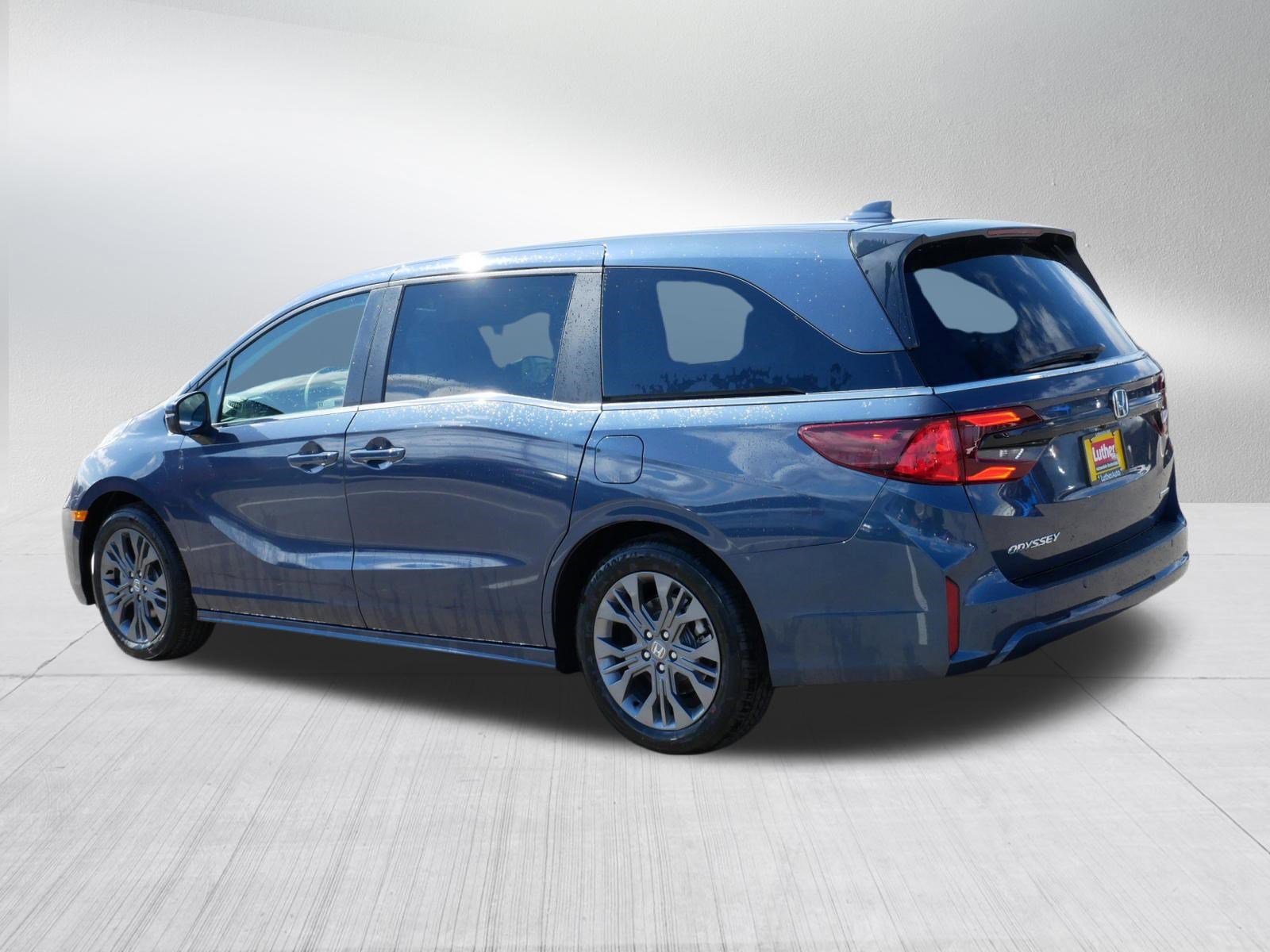 Certified 2026 Honda Odyssey Touring image 4
