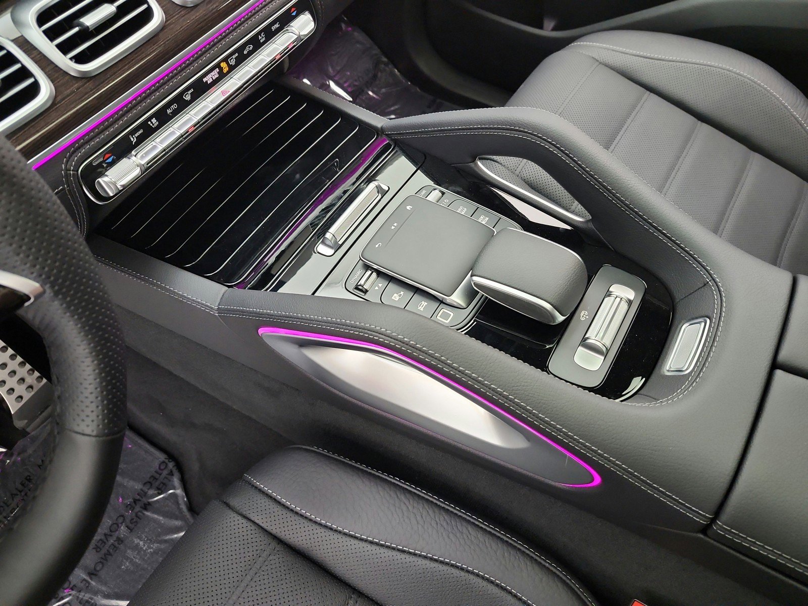 New 2026 Mercedes-Benz GLS 580 4MATIC image 9