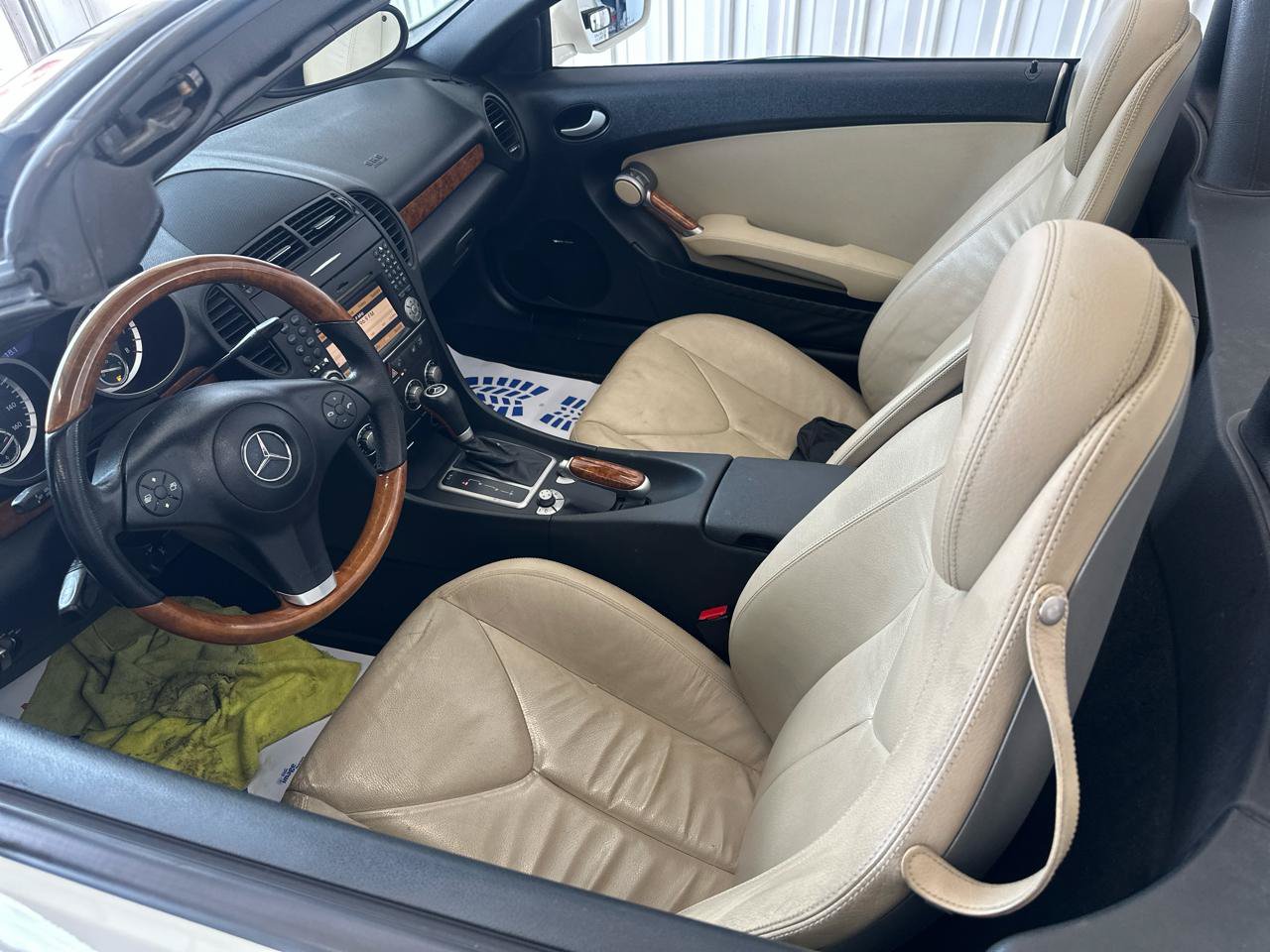 Used 2009 Mercedes-Benz SLK 300 image 9