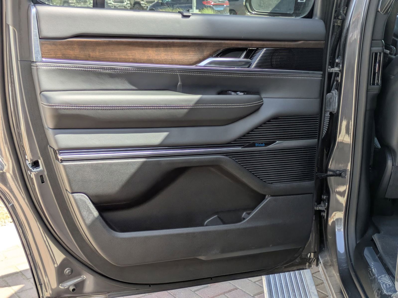 New 2024 Jeep Grand Wagoneer Series I image 15