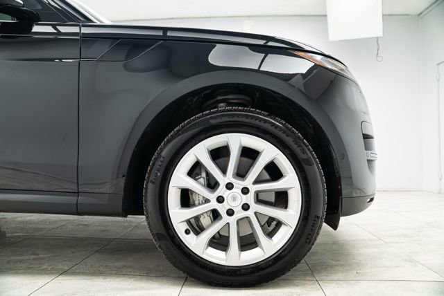 Used 2025 Land Rover Range Rover Sport AWD/4WD image 33