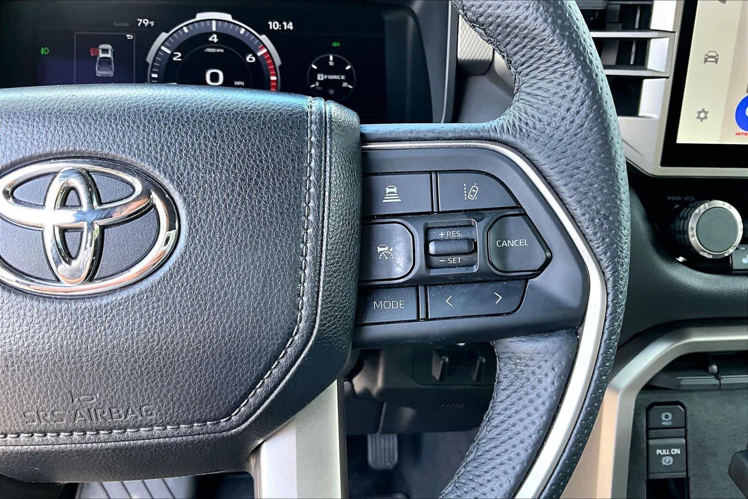 Used 2025 Toyota Tundra Limited AWD/4WD image 25