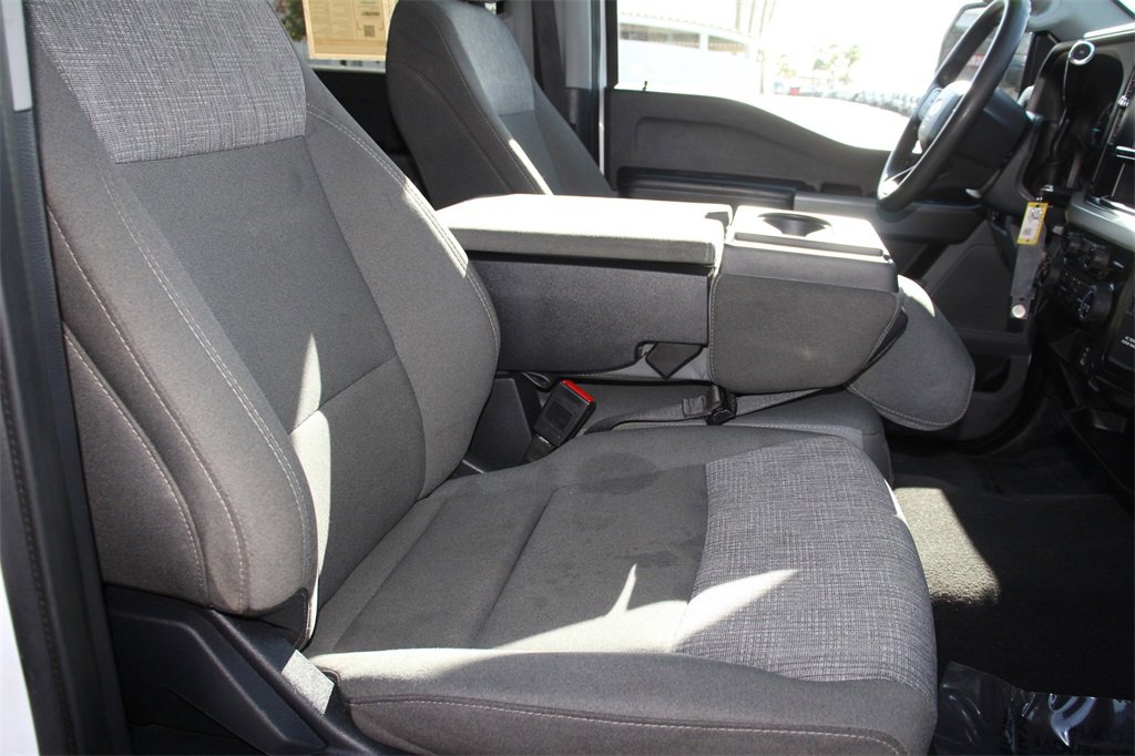 Certified 2025 Ford F350 XLT image 28