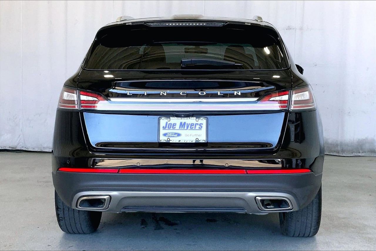 Used 2023 Lincoln Nautilus Reserve w/ Monochromatic Package image 3