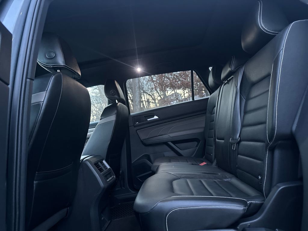 Used 2021 Volkswagen Atlas Cross Sport SEL Premium image 14