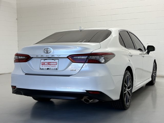 Used 2021 Toyota Camry XLE FWD image 6