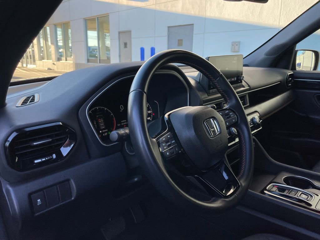Certified 2025 Honda Pilot Sport image 27