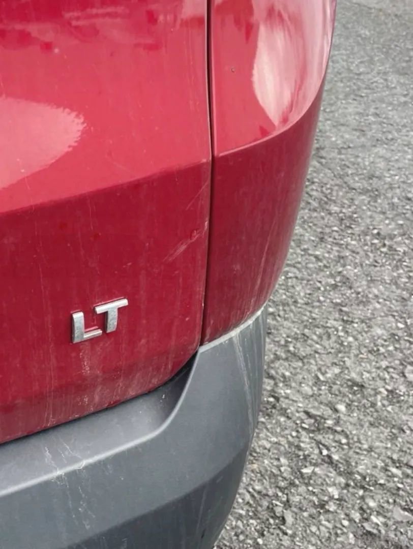 Used 2018 Chevrolet Traverse LT image 11