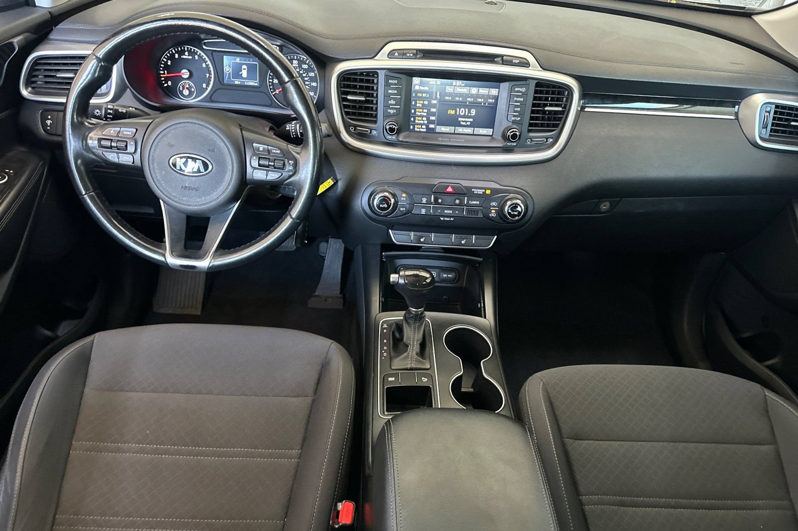 Used 2017 Kia Sorento FWD w/ LX Convenience Package image 14