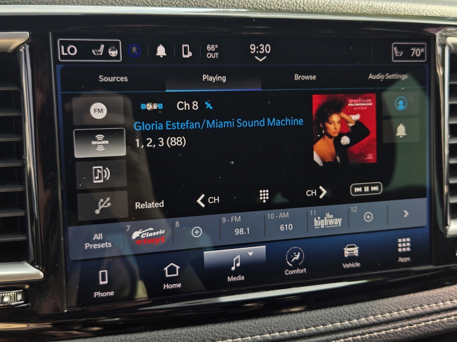 Used 2022 Chrysler Pacifica Touring-L w/ S Appearance Package image 20