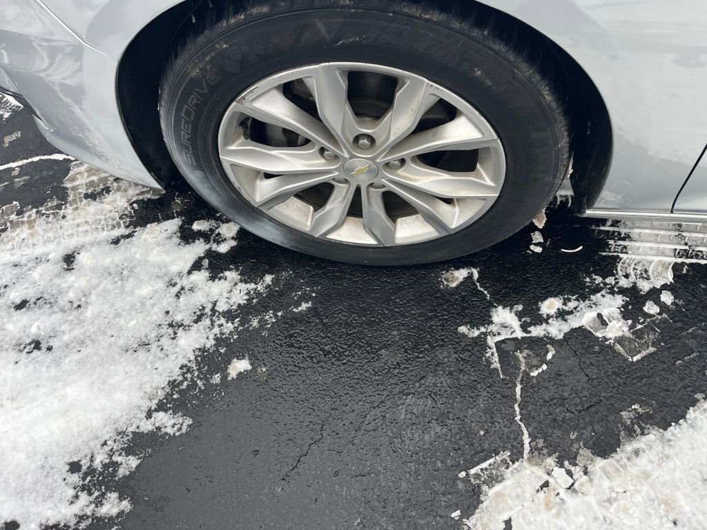 Used 2019 Chevrolet Malibu LT image 27