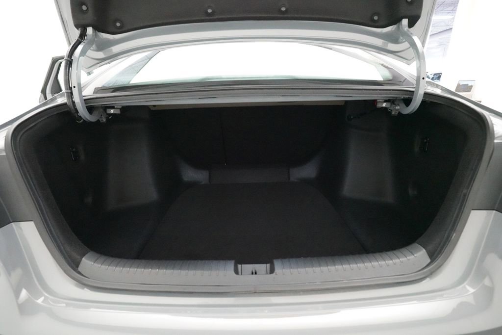 Certified 2025 Honda Accord SE image 10