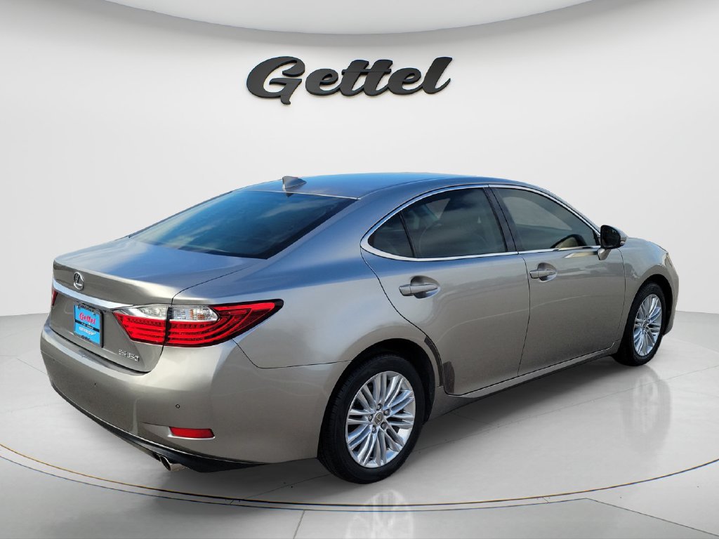 Used 2015 Lexus ES 350 w/ Luxury Package FWD image 5