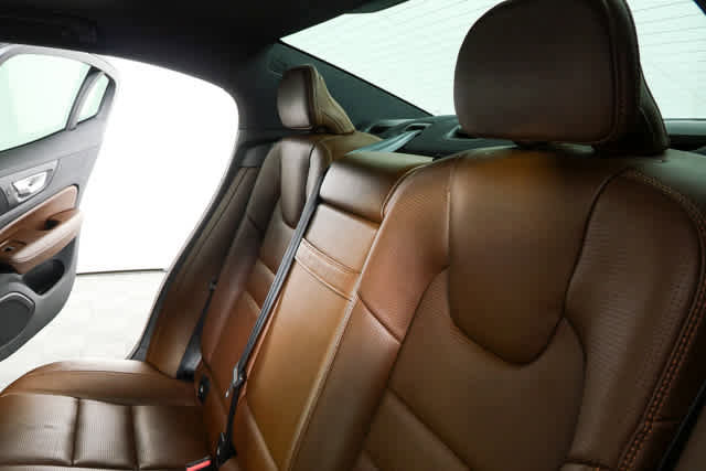 Used 2019 Volvo S60 T6 Inscription image 22