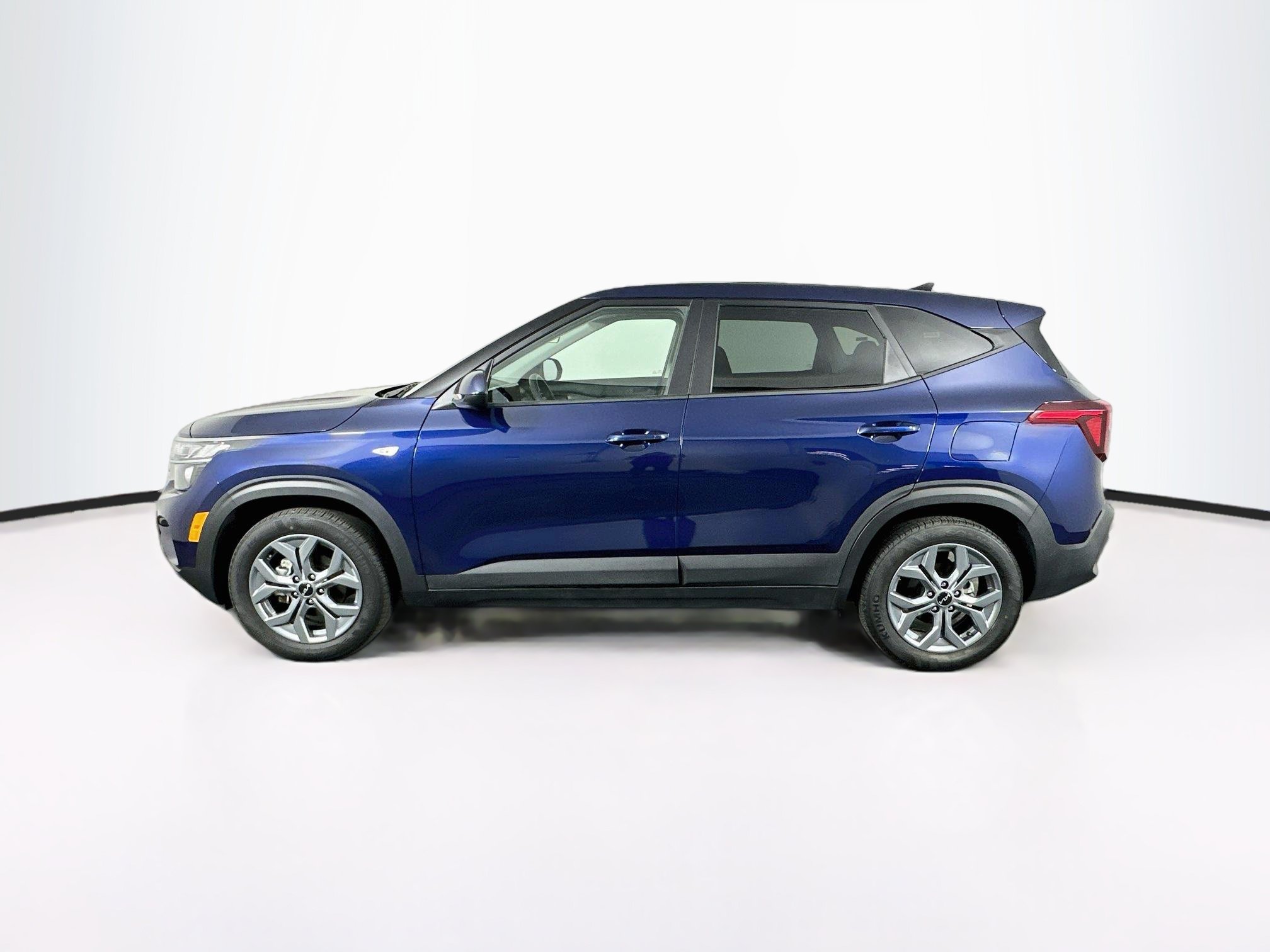 Used 2026 Kia Seltos LX FWD image 4