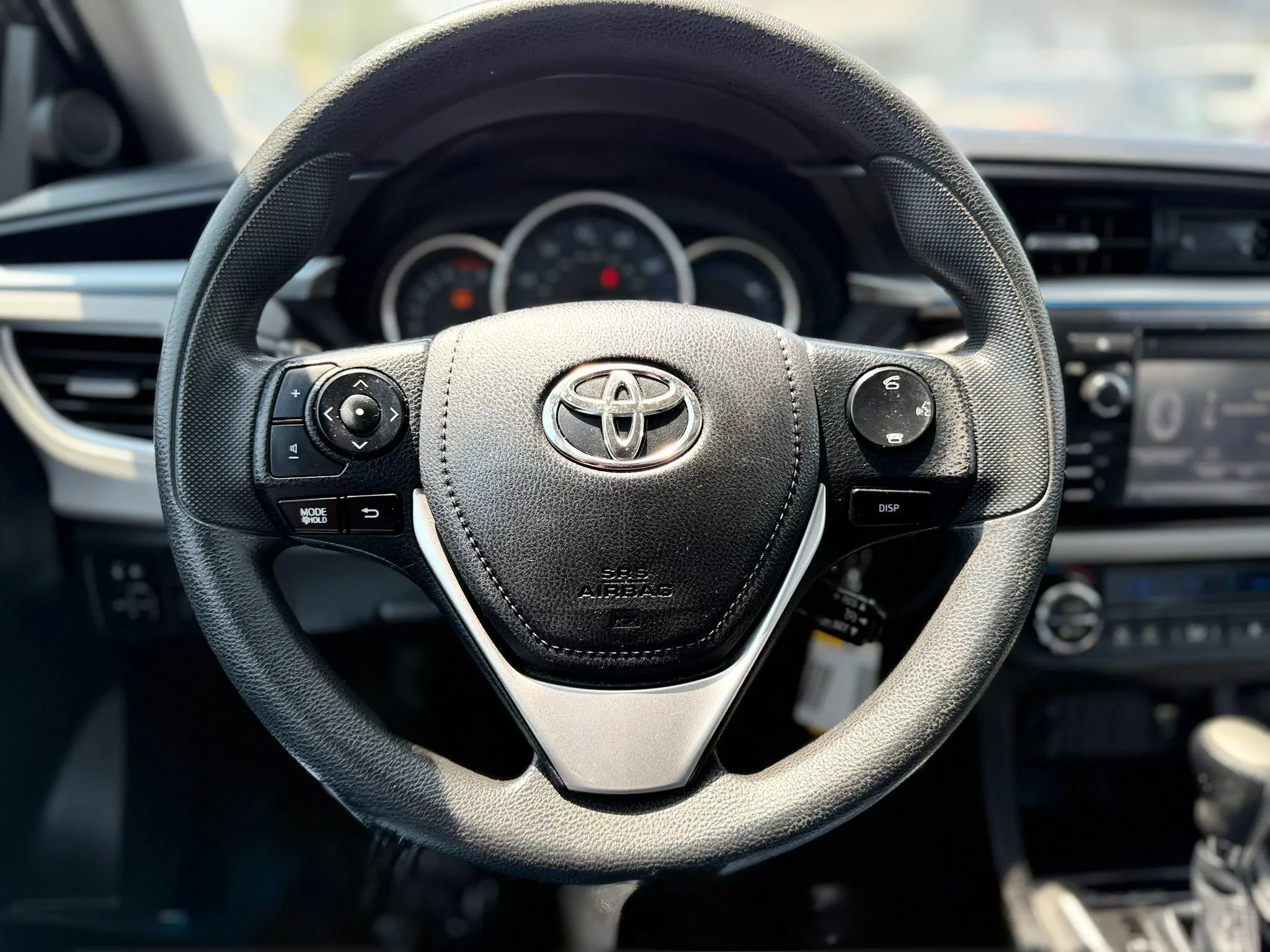 Used 2016 Toyota Corolla LE FWD image 31