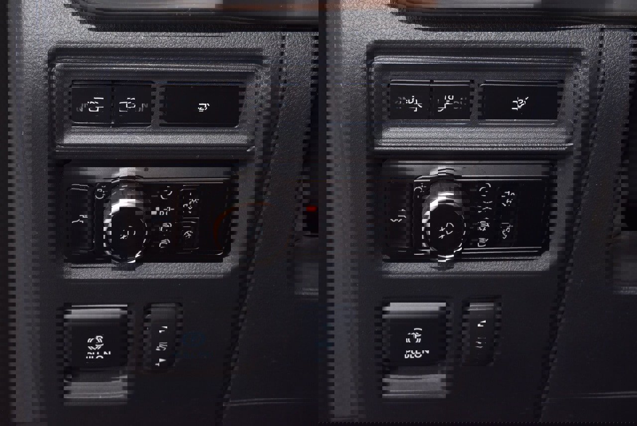 Certified 2023 Ford F150 Lariat w/ Equipment Group 502A High image 32