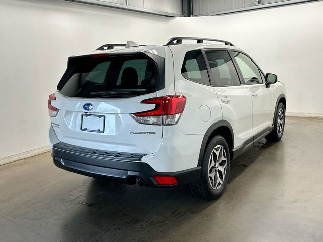 Certified 2023 Subaru Forester Premium image 33