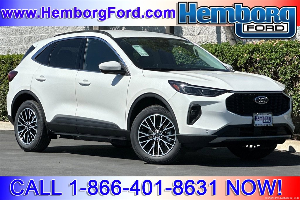 New 2025 Ford Escape SE