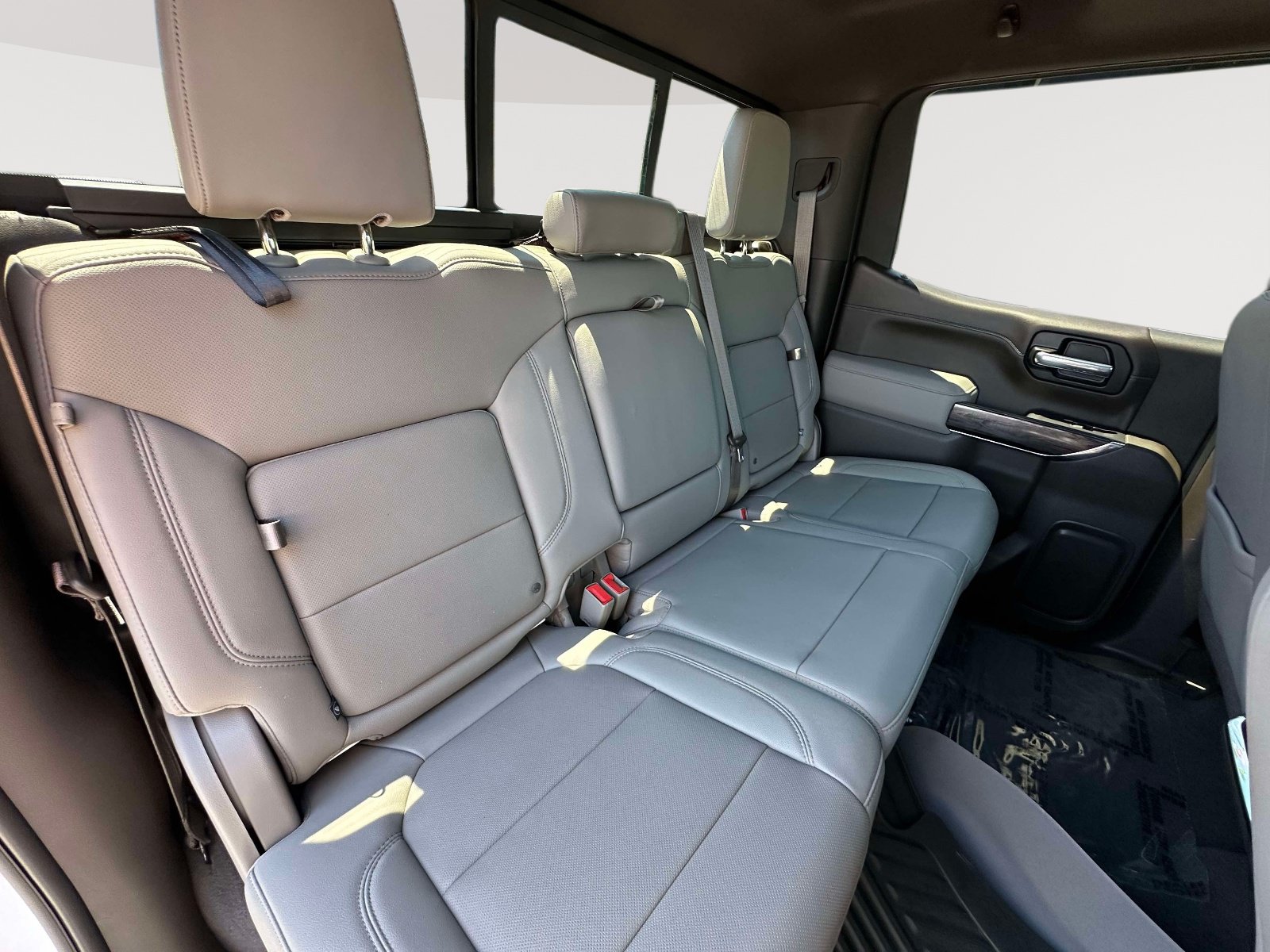 Used 2021 Chevrolet Silverado 1500 LTZ w/ LTZ Premium Package AWD/4WD image 29