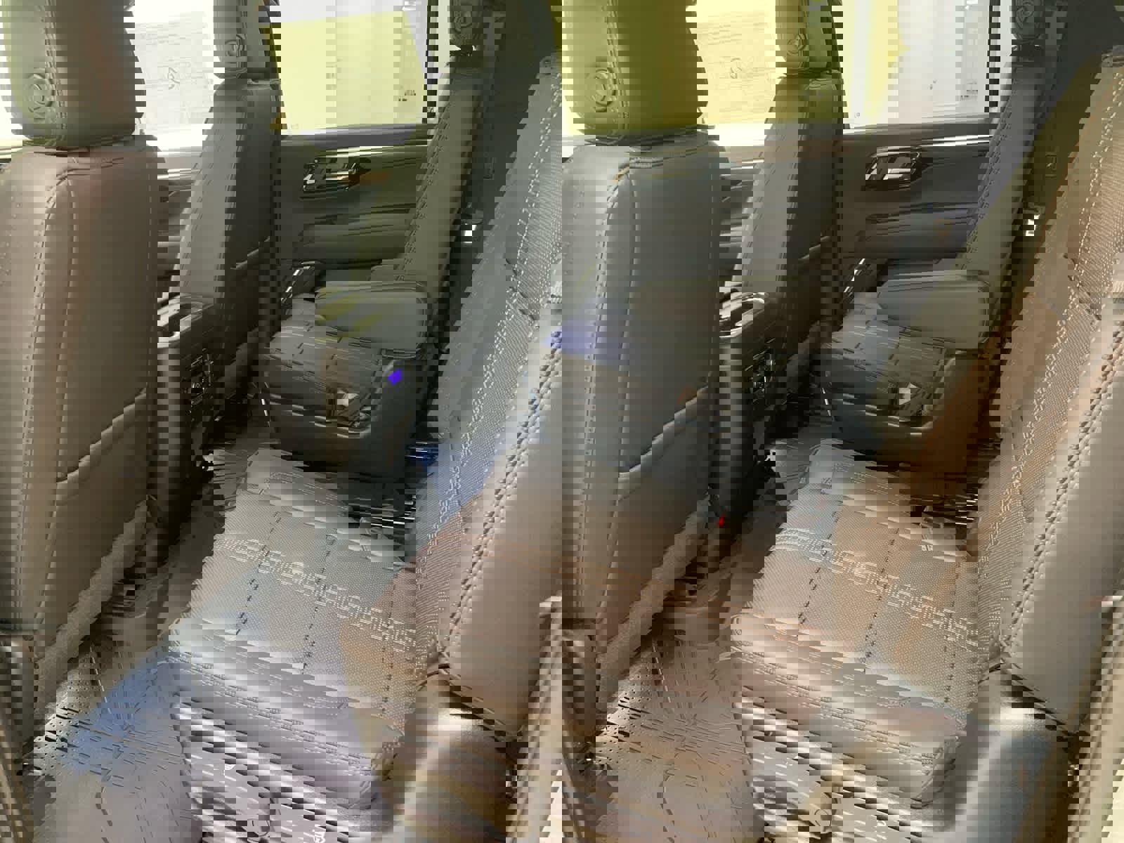 New 2026 Chevrolet Suburban High Country w/ LPO, Illumination Package image 16