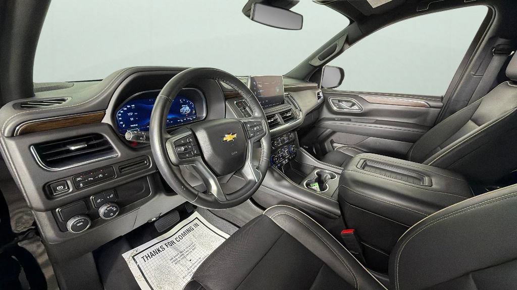 Used 2023 Chevrolet Suburban Premier RWD image 18