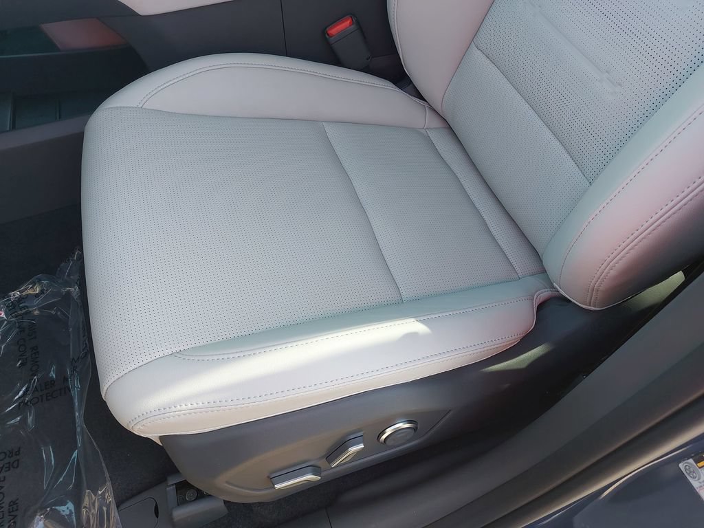 New 2026 Hyundai Santa Fe Limited FWD image 30
