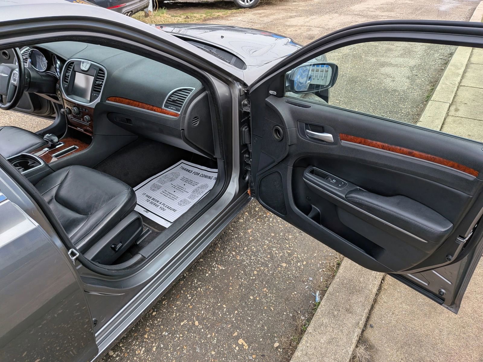Used 2012 Chrysler 300 Limited RWD image 30