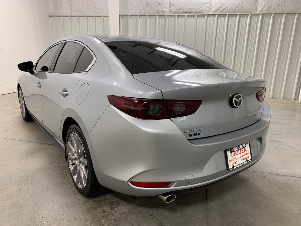 Used 2020 MAZDA MAZDA3 Sedan w/ Select Package FWD image 6