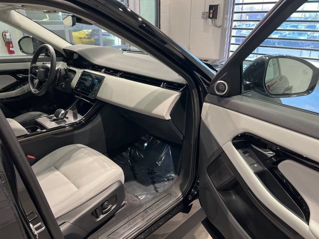 Used 2025 Land Rover Range Rover Evoque S AWD/4WD image 46