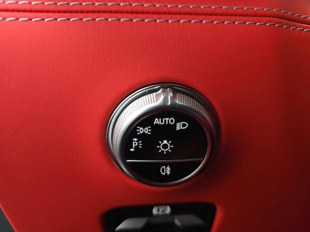 Used 2022 Mercedes-Benz SL 63 AMG 4MATIC image 36