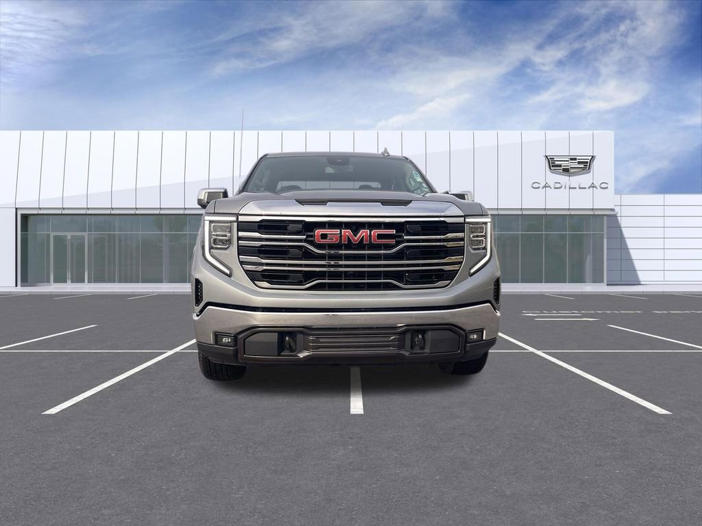 Used 2025 GMC Sierra 1500 SLT image 3
