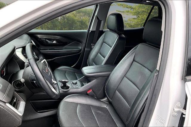 Used 2024 GMC Terrain SLT image 24