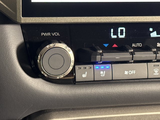 New 2026 Toyota Tundra Platinum AWD/4WD image 36