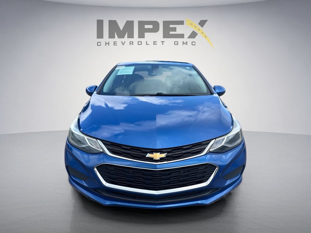Used 2017 Chevrolet Cruze LT w/ Convenience Package FWD image 8