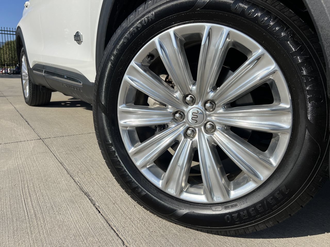 Used 2023 Ford Explorer King Ranch w/ Technology Package AWD/4WD image 6
