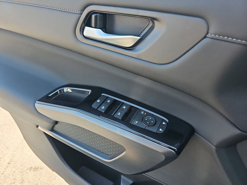 New 2026 Nissan Pathfinder SL AWD/4WD image 32