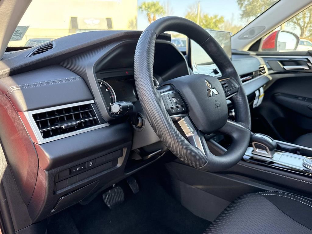 New 2026 Mitsubishi Outlander ES image 21
